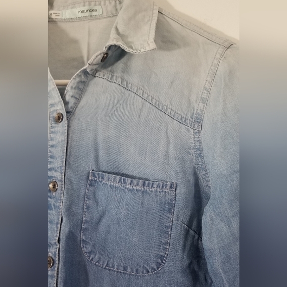 Maurices Ombre Jean Button Up Blouse. Super Soft! Bottom & Cuff Fringe. Size XS. - Picture 4 of 9